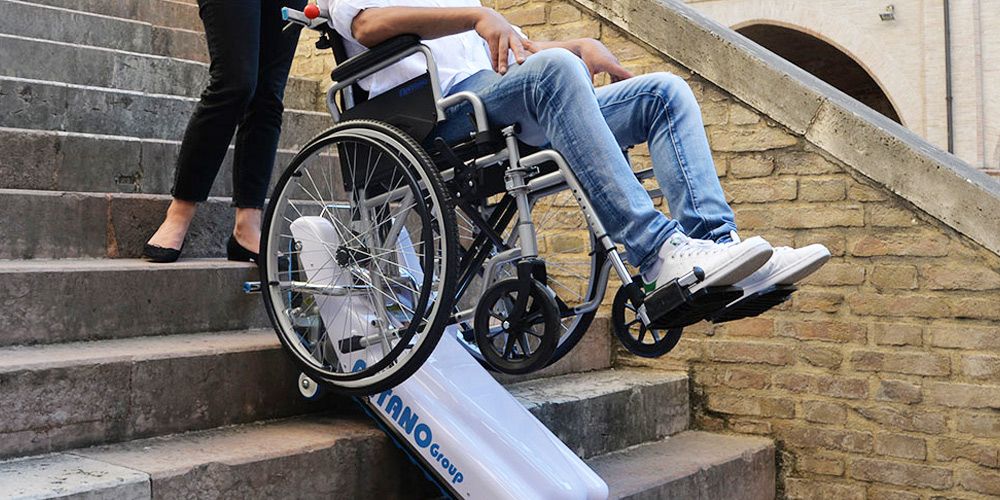 Montascale cingolati per disabili a Mantova