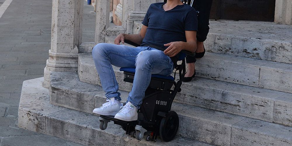 Montascale a ruote per disabili a Mantova